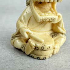 画像5: 象牙　根付　獅子舞 (5)