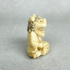 画像7: 象牙　根付　獅子舞 (7)